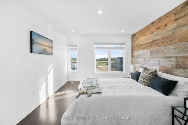 Additional image 32 of 200 Veterans Dr Unit 2