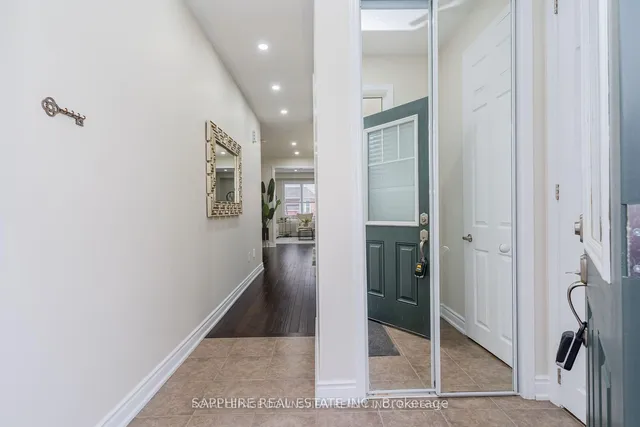 Additional image 3 of 550 Lear Gate