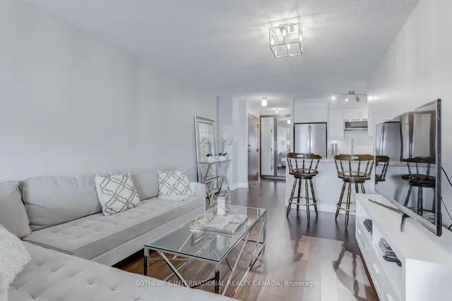 Additional image 5 of 10 Yonge St Unit 2608