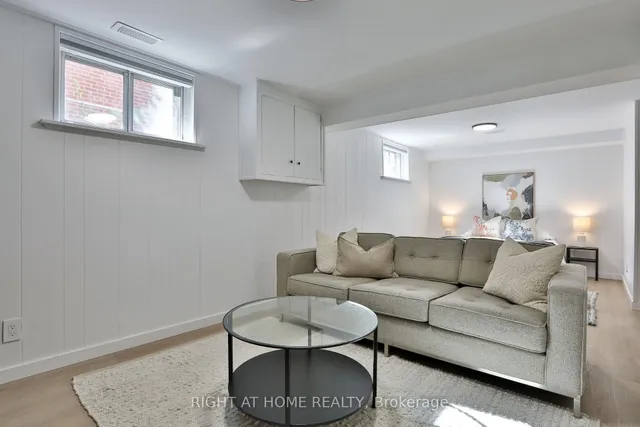 Additional image 15 of 20 Amesbury Dr