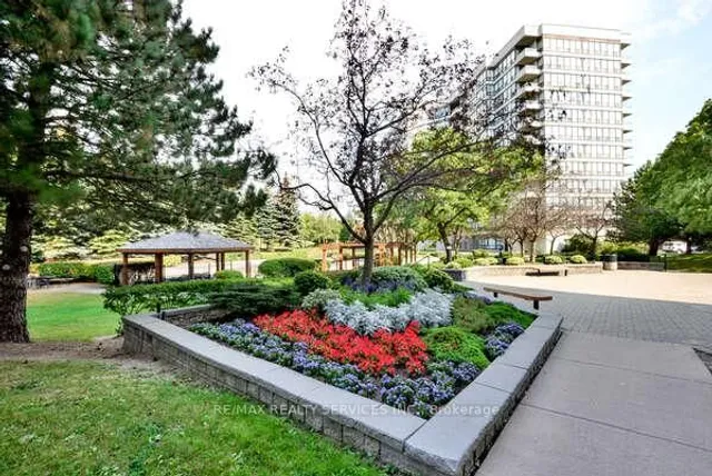 Additional image 13 of 12 Laurelcrest St Unit 1213