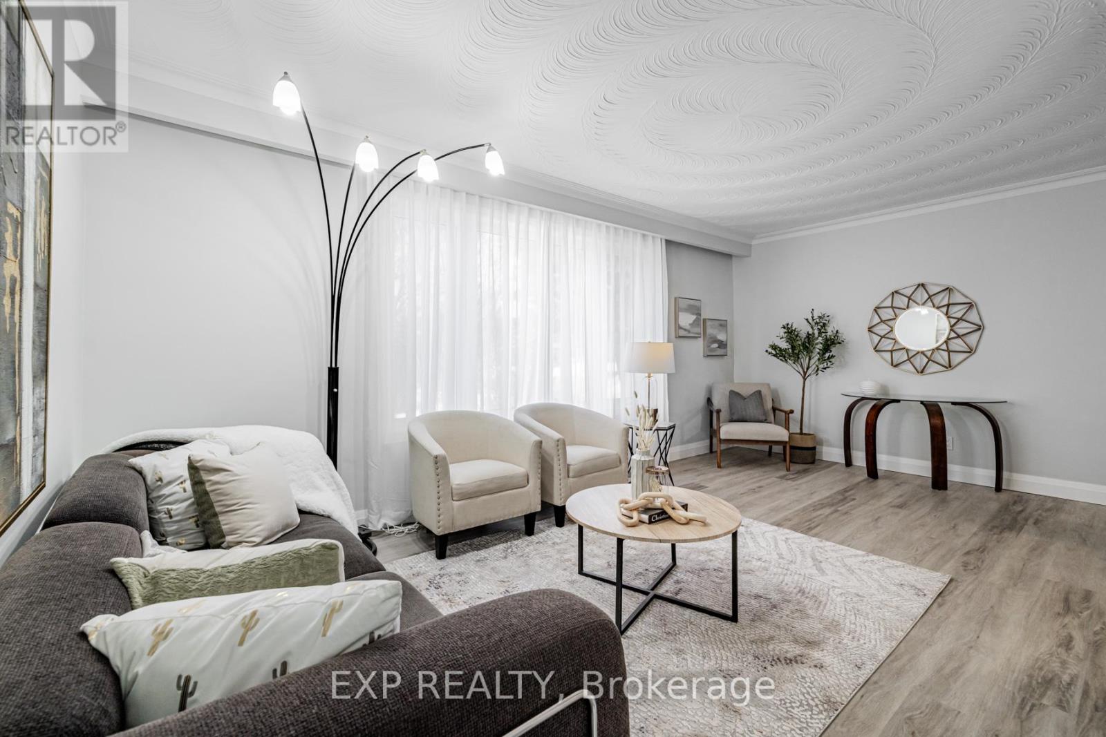 15 RAMBLER PLACE|Toronto (Glenfield-Jane Heights), Ontario M3L1N6