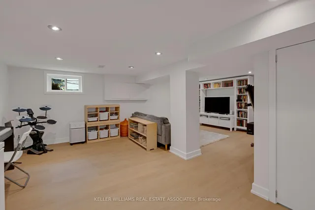 Additional image 27 of 25 Rogers Rd