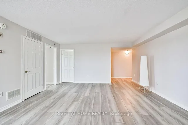 Additional image 17 of 4450 Fairview St Unit 402