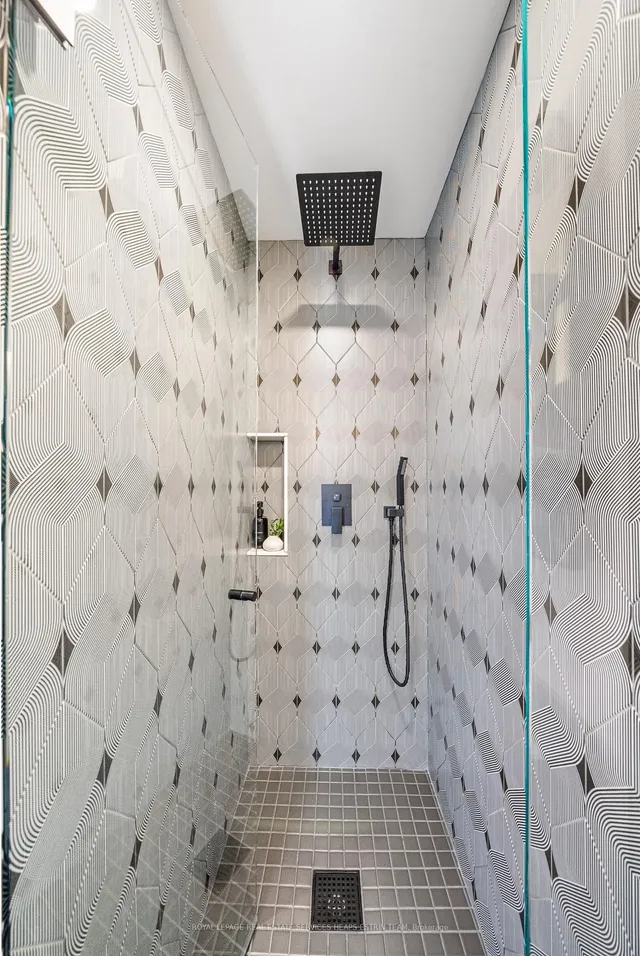 Additional image 26 of 17 Myrtle Ave