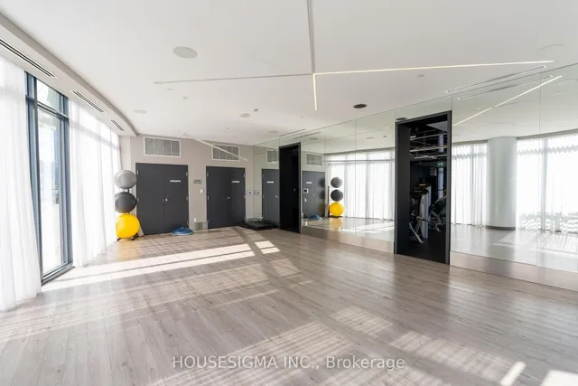 Additional image 28 of 403 Church St Unit 902