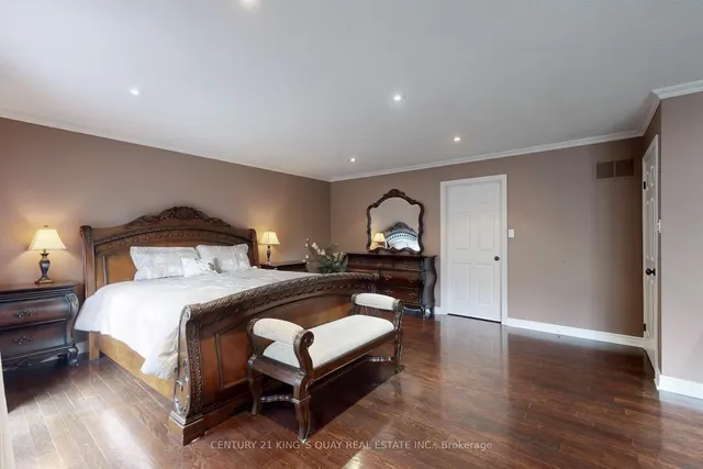 Additional image 24 of 110 Crawford Cres