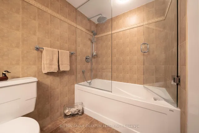 Additional image 31 of 55 Harbour Sq Unit 1113