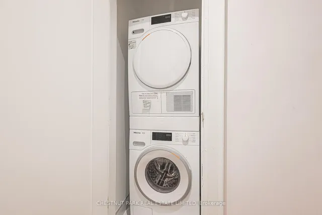 Additional image 30 of 480 Oriole Pkwy Unit 111