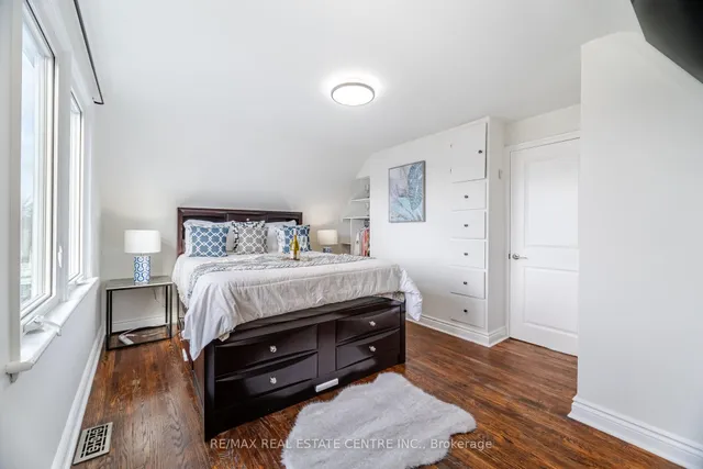 Additional image 19 of 32 East 44th St