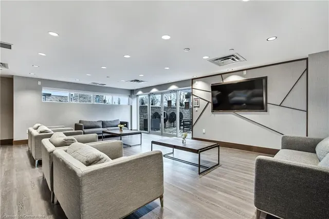 Additional image 30 of 16 Markle Cres Unit 403