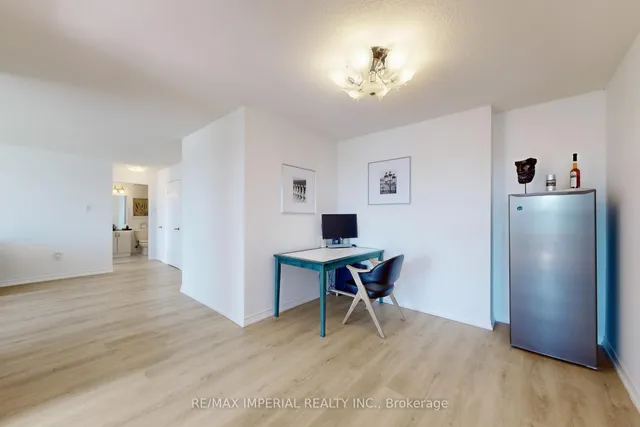 Additional image 12 of 330 Alton Towers Circ Unit 210