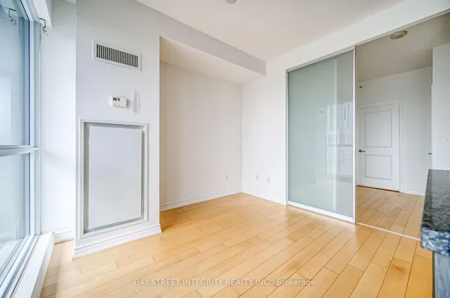 Additional image 12 of 386 Yonge St Unit 3414