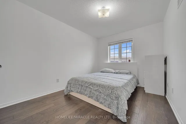 Additional image 34 of 93 Crystal Glen Cres