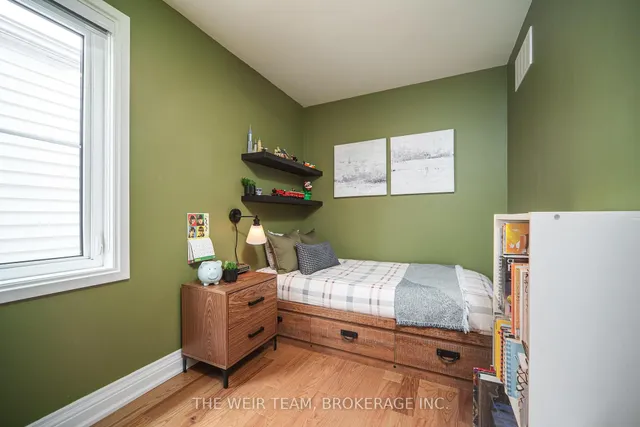 Additional image 23 of 1141 Woodbine Ave