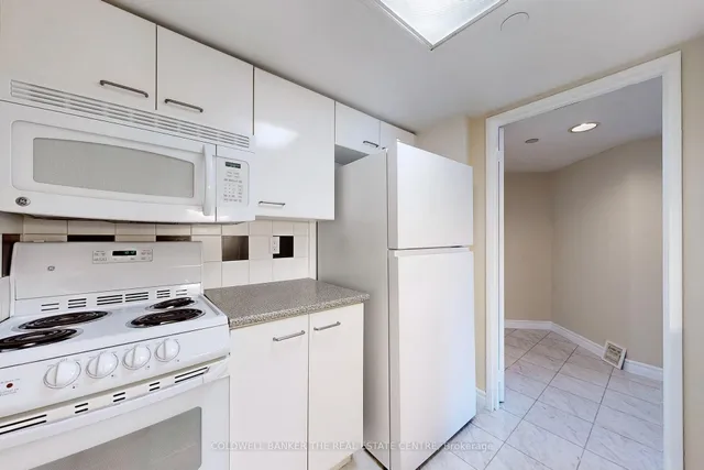 Additional image 9 of 38 Elm St Unit 1015