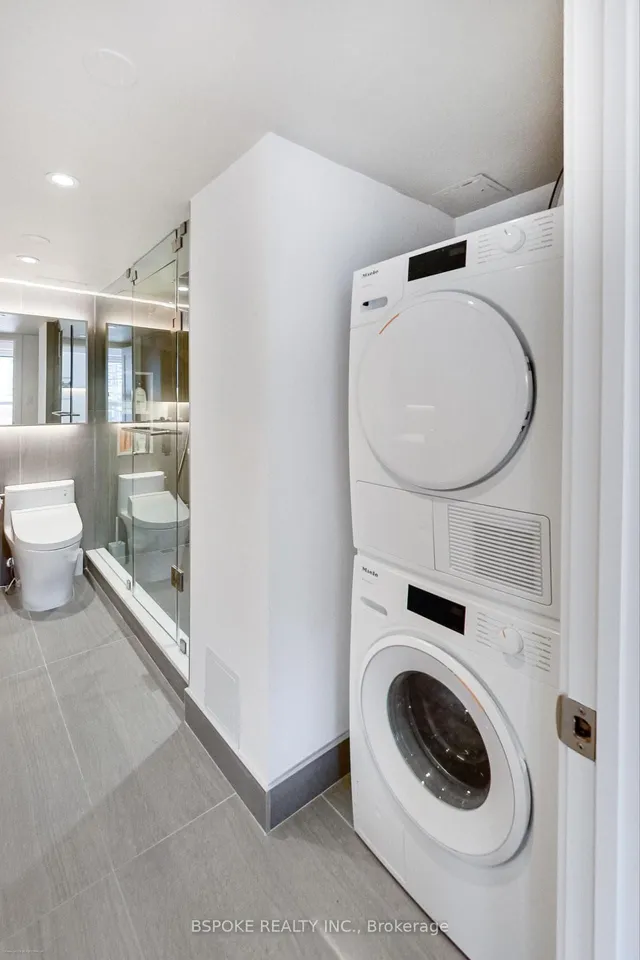 Additional image 23 of 800 King St Unit 804