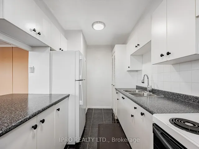 Additional image 8 of 1145 Logan Ave Unit 1201