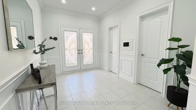 Additional image 18 of 8 Templar St