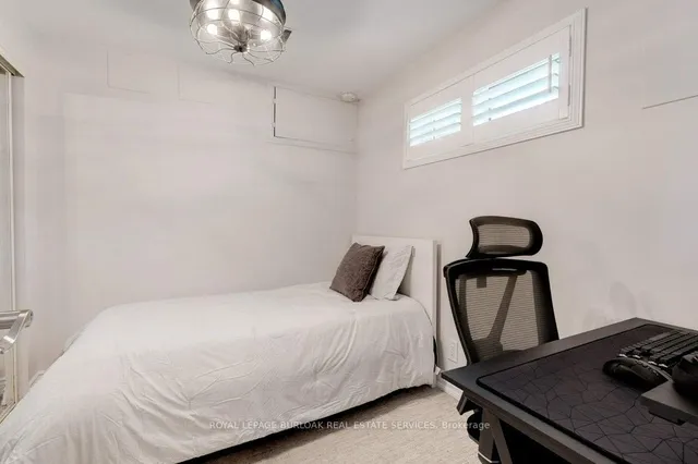 Additional image 30 of 360 Cosburn Cres