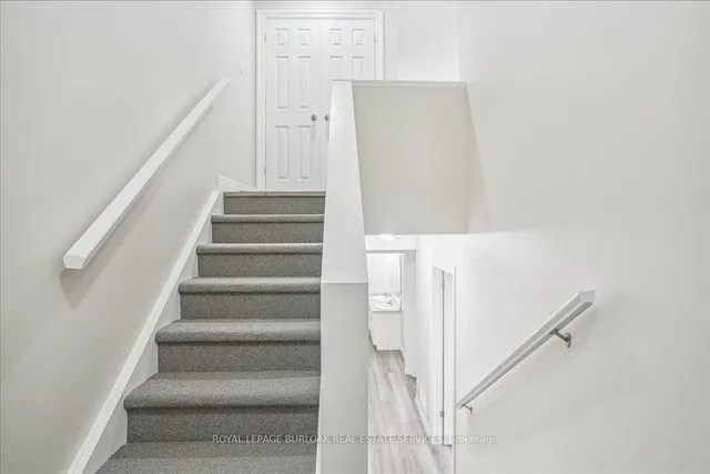 Additional image 10 of 38 Viewpoint Ave