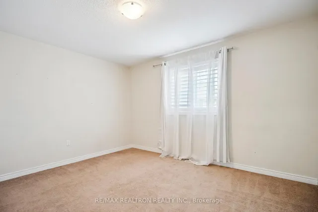 Additional image 18 of 87 Whistler St