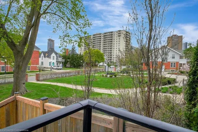 Additional image 32 of 399 Queen St Unit 101