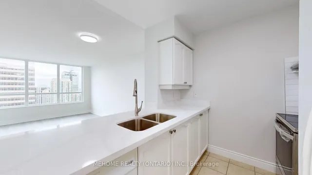 Additional image 11 of 15 Greenview Ave Unit 2203