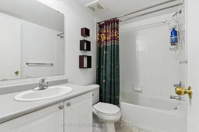 Additional image 31 of 684 Warden Ave Unit 103