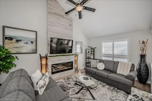 Additional image 6 of 220 Doon South Dr