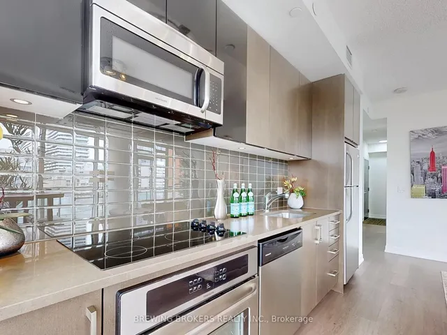 Additional image 8 of 89 Dunfield Ave Unit 902