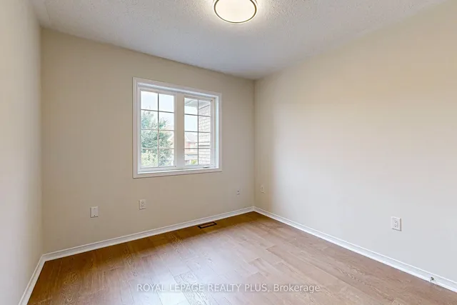 Additional image 19 of 37 Teal Crest Circ