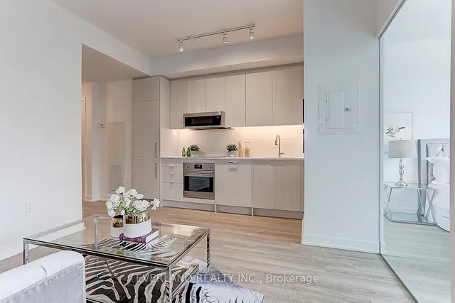 Additional image 26 of 250 Lawrence Ave Unit 413