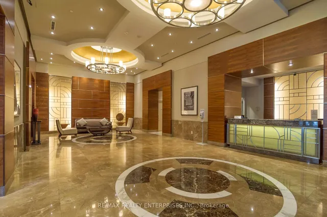 Additional image 3 of 763 Bay St Unit 404