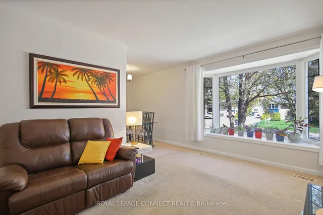 Additional image 7 of 4 Sundance Cres