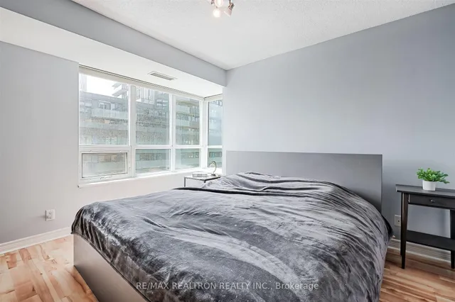 Additional image 17 of 212 Eglinton Ave Unit 803