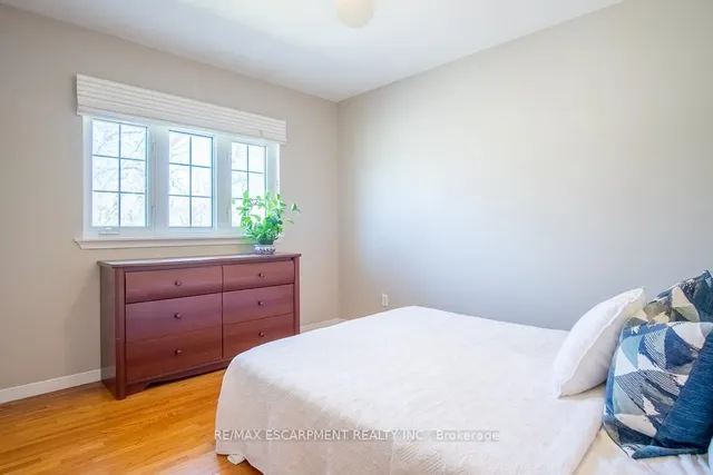 Additional image 29 of 516 Falgarwood Dr