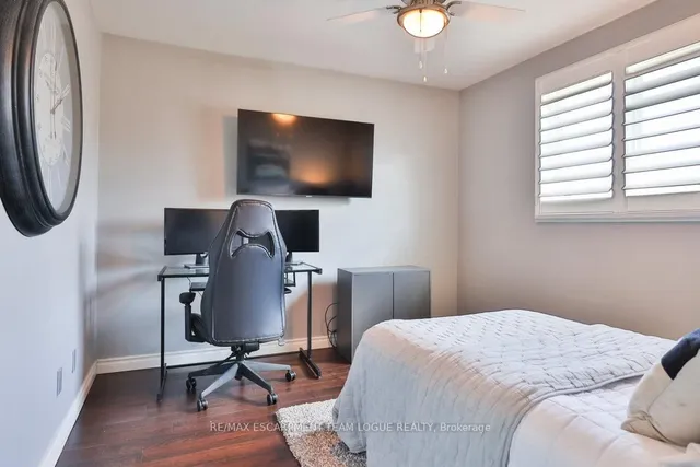 Additional image 25 of 685 CASTLEGUARD Cres