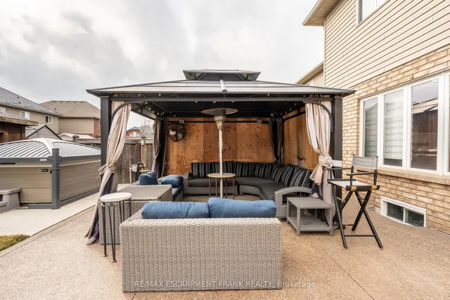 Additional image 46 of 36 Showcase Dr