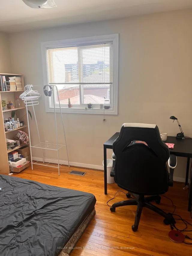 Additional image 9 of 47 Dovehouse Ave