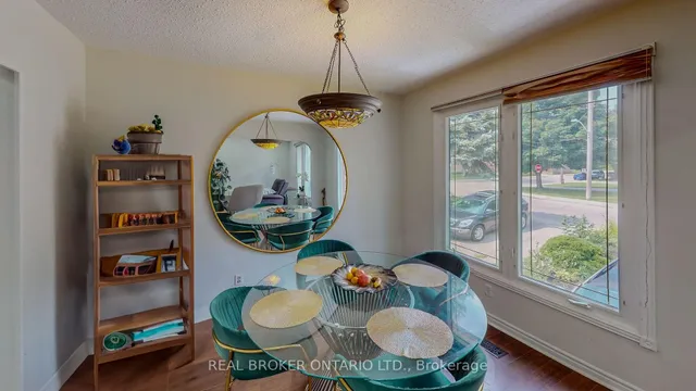 Additional image 11 of 17 Taymall St