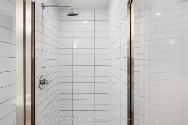 Additional image 15 of 460 Adelaide St Unit 102