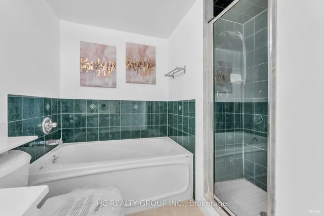 Additional image 17 of 889 Bay St Unit 1011