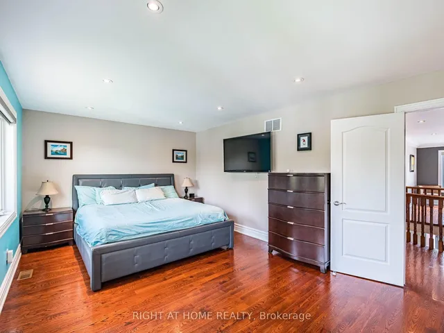 Additional image 19 of 30 Haliburton Ave