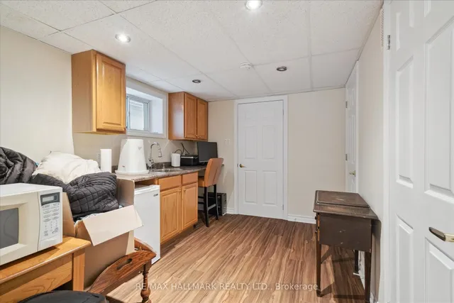 Additional image 16 of 169 Carlaw Ave