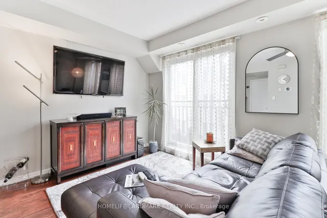 Additional image 20 of 26 Laidlaw St Unit 1521