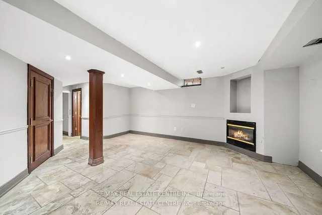 Additional image 31 of 49 Hollowgrove Blvd