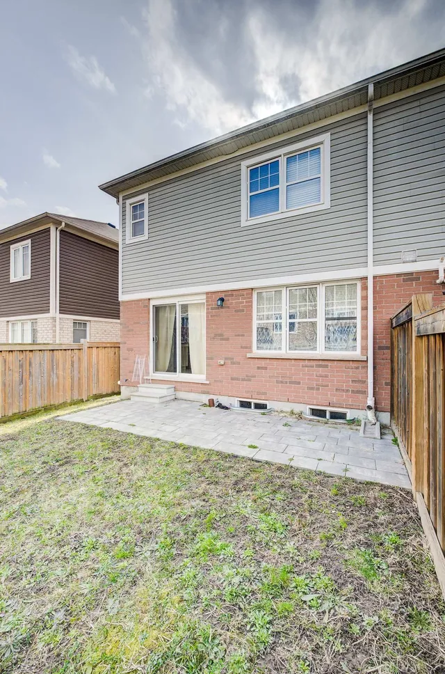 Additional image 25 of 256 Apple Hill Cres