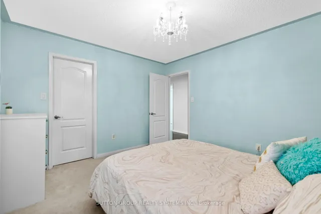 Additional image 33 of 925 Dice Way