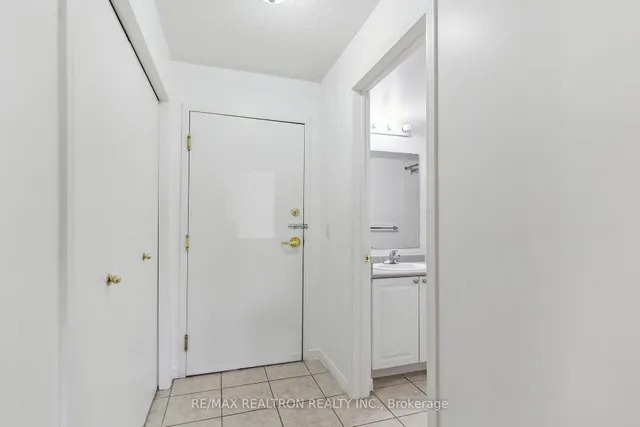 Additional image 9 of 684 Warden Ave Unit 103